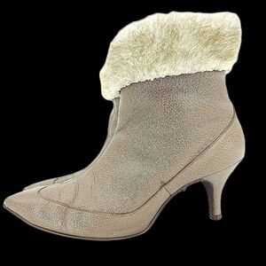 Joyce Women's 7 Vtg Faux Fur Fashion Bootie Quilted Lined Pump Pointed Toe Heels
